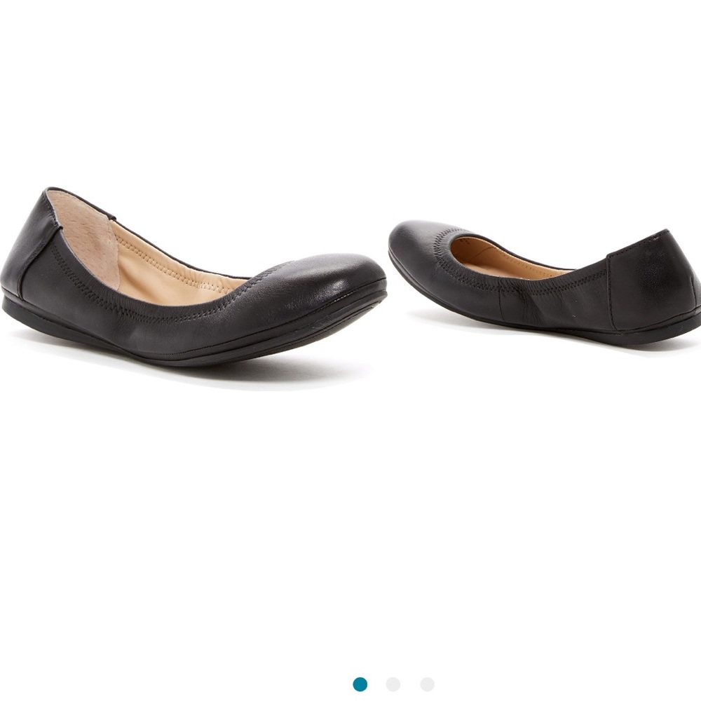 Vince Camuto flats